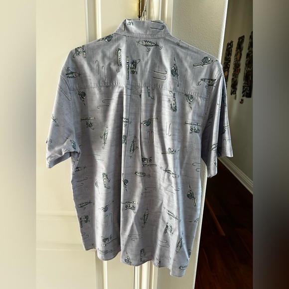 CLEARANCE Men’s M Blue Woolrich Fishing Lures Button Down Short Sleeve Shirt - Picture 2 of 10
